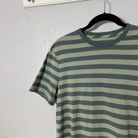 Everlane Men’s Organic Cotton Green Stripe Crewneck Tee - Picture 3 of 6